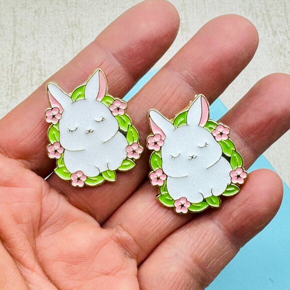 Pack of 2 Easter Bunny Enamel Lapel Pin Cute Bunny Lapel Pin Easter Pin - Picture 1 of 3
